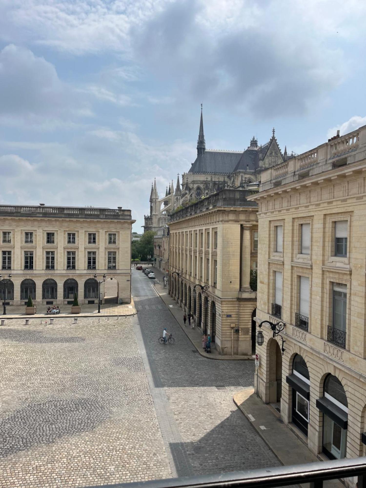 Royal Home, Hypercentre Reims Avec Vue Cathedrale Εξωτερικό φωτογραφία